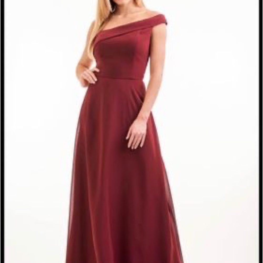 New Jasmine Bridesmaids dress burgundy size 16